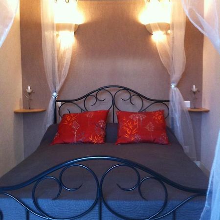 Chambre D'Hotes La Cavaille Veyrines-de-Vergt エクステリア 写真